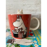 Seltene Arabia Finland Moomin Tasse Muminmamma Und Beeren, Nicht Mehr Erhältliches Sammlerstück Seltene Arabia Finland Moomin Tasse Muminmamma Und Beeren, Nicht Mehr Erhältliches Sammlerstück von OMKTVintage