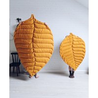 Große Blattspielmatte Aus Natürlichem Leinen, Verschiedene Farben Erhältlich | Baby-Textil-Spielmatte Große Blattspielmatte Aus Natürlichem Leinen, Verschiedene Farben Erhältlich | Baby-Textil-Spielmatte von OMOLOKO