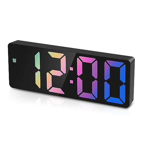 OQIMAX Digitaler Wecker, Wecker Digital mit Bunt Zahlen Display, Tischuhr mit Temperaturanzeige, Digital Uhr mit USB-Aufladung, 3 Helligkeit, Sprachsteuerung Funktion, Datum, 12/24HR von OQIMAX