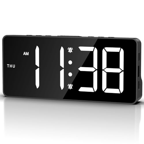 OQIMAX Wecker Digital, LED Digitaler Wecker mit 2 Alarme Snooze, Digital Uhr mit 2 Ausgang Ladeanschluss, Einstellbare 5 Helligkeit und 3 Alarm Lautstärke, Tischuhr mit Datum, 12/24H, DST von OQIMAX