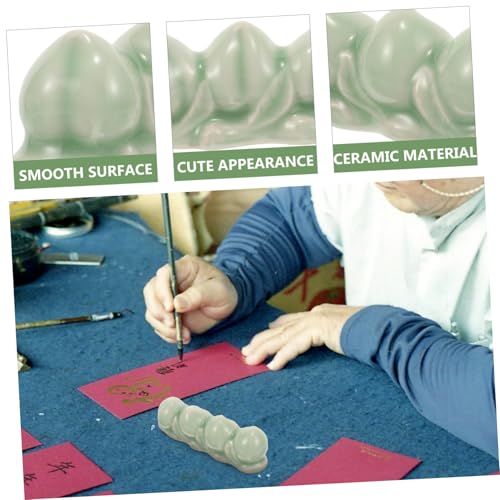ORFOFE Keramik Pinselhalter Jade pfirsich Form Chinesischer Kalligraphie Stifthalter Stabile Basis Dekoratives Schreibpinsel Regal Geschenk für Malerei und Büro ORFOFE Keramik Pinselhalter Jade pfirsich Form Chinesischer Kalligraphie Stifthalter Stabile Basis Dekoratives Schreibpinsel Regal Geschenk für Malerei und Büro von ORFOFE