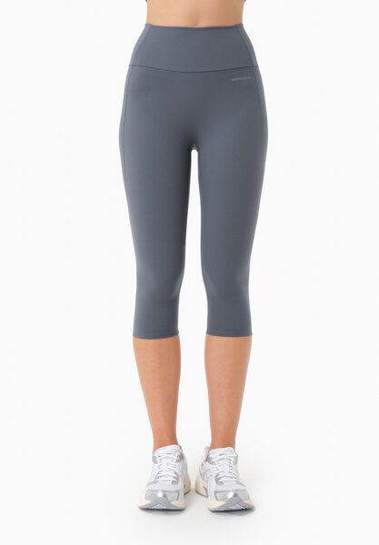 ORGANICATION LAILLA | Capri-Leggings aus recyceltem Polyamid von ORGANICATION