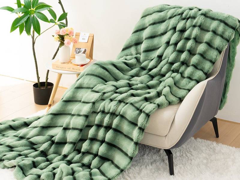 Wohndecke Kunstfell-Decke, Premium Kuscheldecke weich beidseitig, ORHOPUI, doppelseitig, 152.5×127cm, grün von ORHOPUI