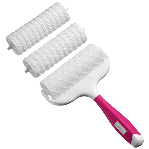 Original Kaiser Inspiration Fondant Strukturroller-Set 4-teilig, Strukturrollenhalter, 3 Strukturrollen, Schnelles Wechseln, Soft Touch, Anti-Rutsch-Effekt Original Kaiser Inspiration Fondant Strukturroller-Set 4-teilig, Strukturrollenhalter, 3 Strukturrollen, Schnelles Wechseln, Soft Touch, Anti-Rutsch-Effekt von ORIGINAL KAISER