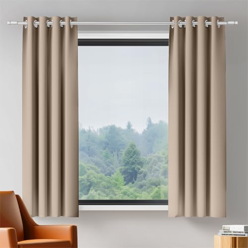 ORINOVA Blickdicht Vorhang 107 x 137 cm Beige 2er Set Fenster Verdunkelung Wohnzimmer Thermovorhang Hitzeschutz Schlafzimmer Blackout Curtains mit Ösen von ORINOVA