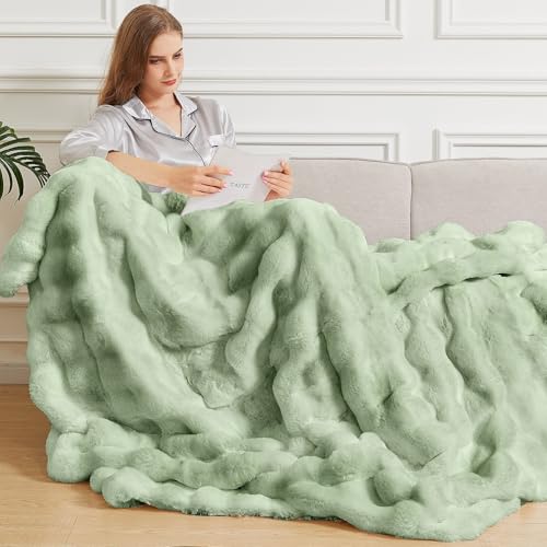 ORINOVA Kuscheldecke Flauschig Bubble Decke Grün 150x200 cm Kunstfell Felldecke Sofadecke Kuschelig Wohndecke Plüschdecke Kuschelweich Fleecedecke ORINOVA Kuscheldecke Flauschig Bubble Decke Grün 150x200 cm Kunstfell Felldecke Sofadecke Kuschelig Wohndecke Plüschdecke Kuschelweich Fleecedecke von ORINOVA