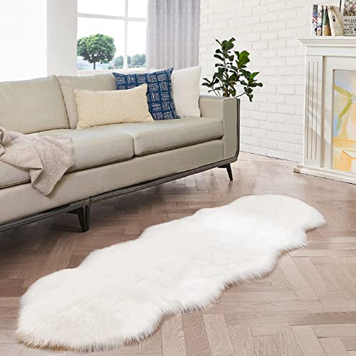 ORINOVA Teppich Flauschig Weiß 60x180 cm Kunstfell Kuschel Teppich Fellteppich Weicher Waschbar Wohnzimmer Schlafzimmer Bettvorleger Fellform ORINOVA Teppich Flauschig Weiß 60x180 cm Kunstfell Kuschel Teppich Fellteppich Weicher Waschbar Wohnzimmer Schlafzimmer Bettvorleger Fellform von ORINOVA