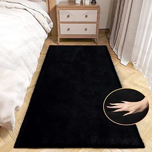 ORINOVA Teppich Läufer Schwarz Flauschig 60x180 cm Kunstfell Teppich Schlafzimmer Bettvorleger Weich Wohnzimmer Kinderzimmer Waschbar Rechteckig von ORINOVA