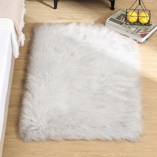 ORINOVA Teppich Schlafzimmer Weiß Flauschig 60x90 cm Fellteppich Kunstfell Kuschel Teppich Bettvorleger Wohnzimmer Kinderzimmer Klein Weich Deko Waschbar von ORINOVA