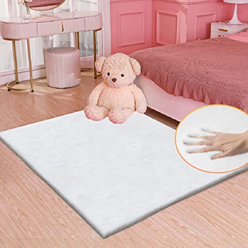 ORINOVA Teppich Schlafzimmer Weiß Flauschig 90x150 cm Waschbar Fellteppich Bettvorleger Kinderzimmer Kunstfell Kurzflor Teppich Weich Wohnzimmer Deko Rechteckig von ORINOVA