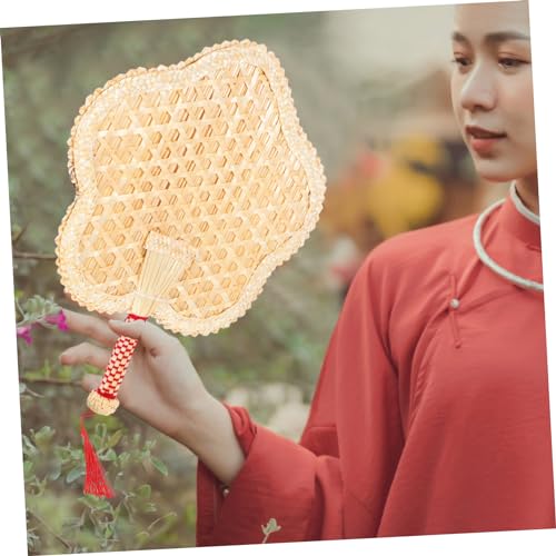 OSOLADY Handgefertigter Strohfächer Chinesischer Stil Handlicher Sommerventilator Natürlicher Geflochtener Praktischer Fächer für Zuhause Party und Wanddekoration Zufälliger Design OSOLADY Handgefertigter Strohfächer Chinesischer Stil Handlicher Sommerventilator Natürlicher Geflochtener Praktischer Fächer für Zuhause Party und Wanddekoration Zufälliger Design von OSOLADY