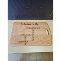 Personalisierte Familie Scrabble Schneidebrett | Familiennamen Homeware Geschenke Für Die Muttertagsgeschenk Mama von OSSG