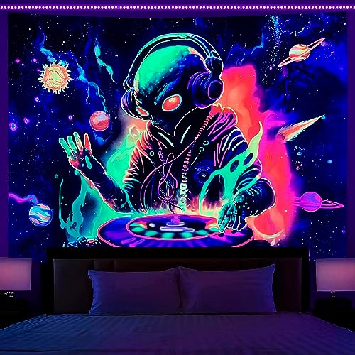 OSVINO Schwarzlicht Außerirdischer Wandteppich 180X230CM Tapisserie UV-reaktiv Außerirdischer DJing mit Kopfhörern Tapisserie Sonne Planet Poster Wandbehang für Schlafzimmer Wohnzimmer von OSVINO