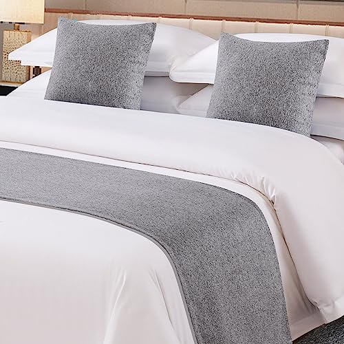 OSVINO Solid Bed Runner Microfiber Simple Bedding Protector Lightweight Durable Bed End Scarf for Wedding Hotel Room, Light Grey, 2 Pillowcases OSVINO Solid Bed Runner Microfiber Simple Bedding Protector Lightweight Durable Bed End Scarf for Wedding Hotel Room, Light Grey, 2 Pillowcases von OSVINO