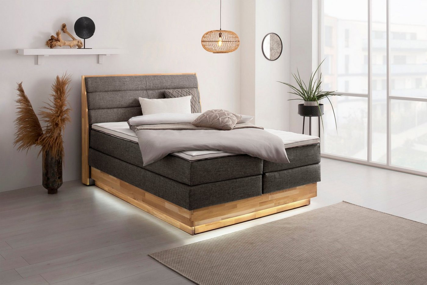 OTTO products Boxspringbett, LED-Beleuchtung, mit zertifizierten, recycelten Bezugsstoffen von OTTO products