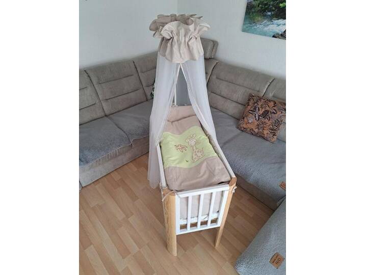 Babyhafen Beistellbett Babybett höhenverstellbar mit Himmelset Giraffe in 3 Farben, bestickte Bettdecke, beige grün, Beige-Grün von OTTO