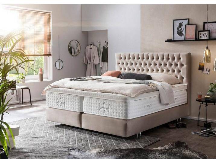 BettCo Boxspringbett Vegas (140 x 200 cm, 7-St., in Creme Velours), Chesterfield Design, Acryl-Füße, beige, Ohne Topper, Creme von OTTO