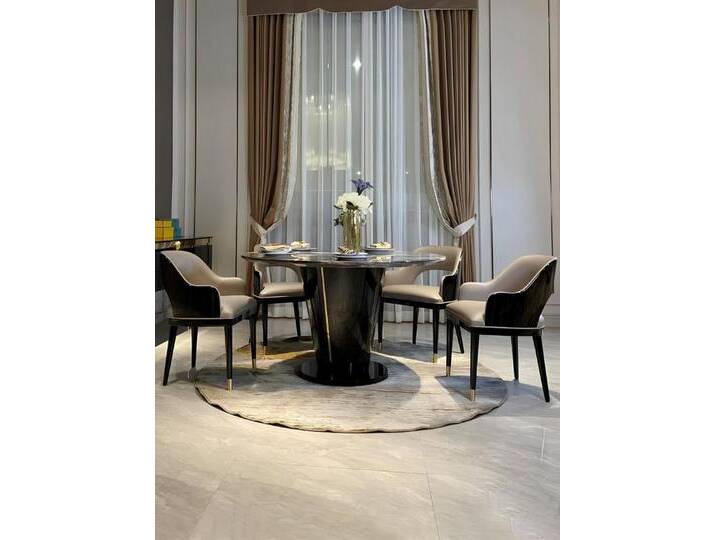 JVmoebel Esszimmer-Set Essen Tischset mit 4 Stühlen - hochwertige Garnitur für Esszimmer, Made in Europa, schwarz JVmoebel Esszimmer-Set Essen Tischset mit 4 Stühlen - hochwertige Garnitur für Esszimmer, Made in Europa, schwarz von OTTO