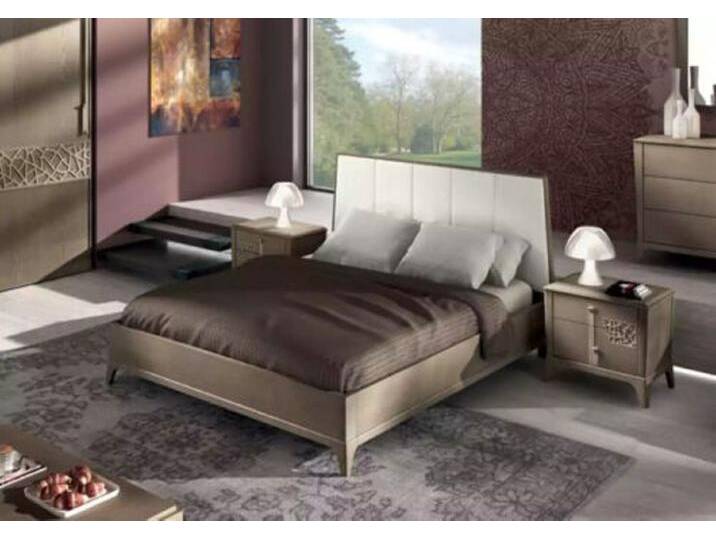 JVmoebel Schlafzimmer-Set Design Schlafzimmer Sets Bett 2x Nachttische Klassischer Möbel, (3-tlg., Bett + 2x Nachttische), Made in Europa, braun von OTTO