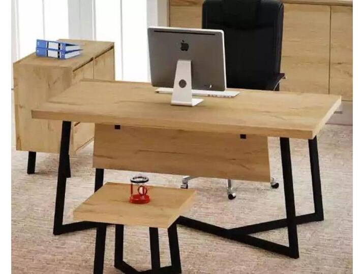 JVmoebel Schreibtisch Moderner Holzschreibtisch in Hellbraun – Designer Büromöbel (1-St., 1x nur Schreibtisch), Made in Europa, braun von OTTO