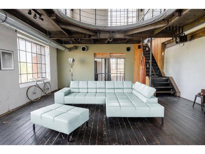 KAWOLA Ecksofa NELSON, L-Form rechts oder links Leder mit Hocker und motorischem Sitzvorzug, blau, hellblau von OTTO