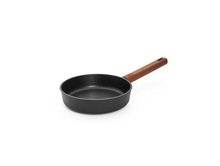 WOLL MADE IN GERMANY Bratpfanne \ ECO Logic QXR\ mit festem Holzgriff, Aluminiumguss (1-tlg), Induktionsgeeignet von OTTO
