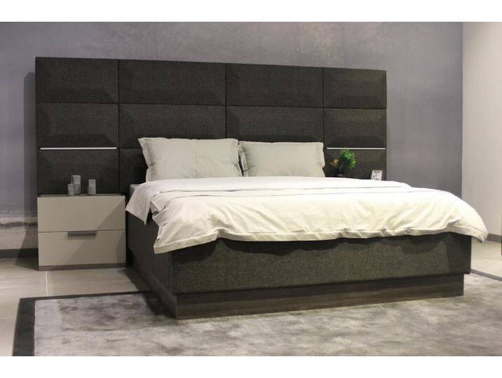 Xlmoebel Schlafzimmer-Set Designer Bett Luxus Schlafzimmer Set 2 Nachttische Holz Komplett, (3-tlg., Bett / 2x Nachttische), Hergestellt in Europa von OTTO