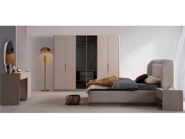 Xlmoebel Komplettschlafzimmer Designer Schlafzimmer Set Bett 2x Nachttische Kleiderschrank Sofort, (5-tlg), Hergestellt in Europa, beige von OTTO