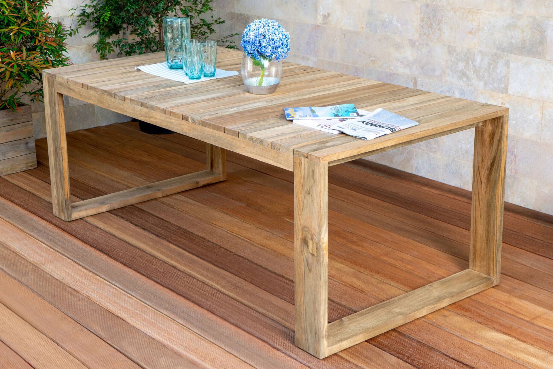 OUTFLEXX Anok Esstisch, natur, recycled FSC®-Teak, 200x100 von OUTFLEXX