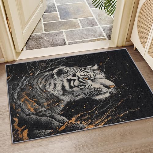 OUZUIU Tiger-Waschbarer Teppich - Wilde-Weiße-Wildtiere-Kurzflor-Teppich, künstlerischer Tierwelt-Design, rutschfest, Schwarz-Golden, für Wohnzimmer & Schlafzimmer 100x150cm Carpet OUZUIU Tiger-Waschbarer Teppich - Wilde-Weiße-Wildtiere-Kurzflor-Teppich, künstlerischer Tierwelt-Design, rutschfest, Schwarz-Golden, für Wohnzimmer & Schlafzimmer 100x150cm Carpet von OUZUIU