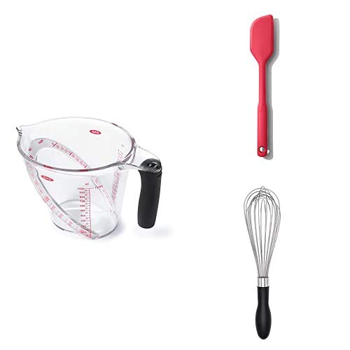 OXO Good Grips Abgewinkelter Messbecher 1 Liter, EU Version + OXO Good Grips 11280300 Mittelgroßer Silikon-Spatel – Jam, Silicone + OXO Good Grips Schneebesen 28cm von OXO