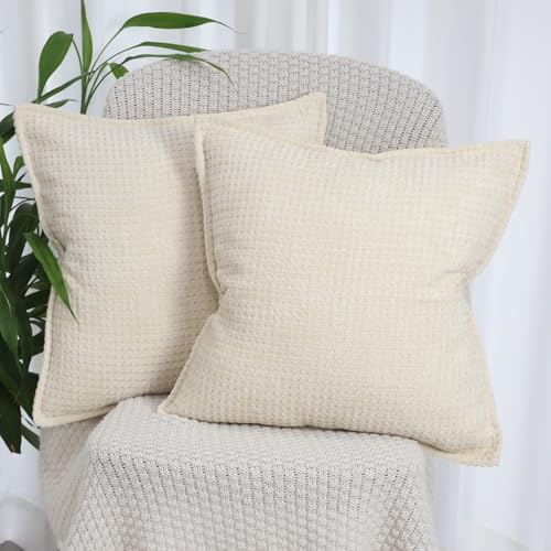 OYIMUA Chenille Deko Kissenbezug Beige 45x45 - Modernes Luxus Kissenbezüge Quadratisch Sofakissen 2er Pack Weiche Dekokissen Mit Rand for Wohnzimmer Couch OYIMUA Chenille Deko Kissenbezug Beige 45x45 - Modernes Luxus Kissenbezüge Quadratisch Sofakissen 2er Pack Weiche Dekokissen Mit Rand for Wohnzimmer Couch von OYIMUA