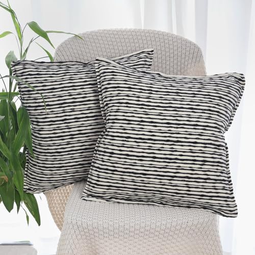 OYIMUA Chenille Kissenbezug 40x40 cm Schwarz 2er Set Quadratisch Sofakissen Bezüge Weiche Modern Dekokissen Hüllen Mit Rand | Jacquard-Streifen Wohnaccessoires OYIMUA Chenille Kissenbezug 40x40 cm Schwarz 2er Set Quadratisch Sofakissen Bezüge Weiche Modern Dekokissen Hüllen Mit Rand | Jacquard-Streifen Wohnaccessoires von OYIMUA