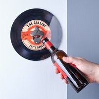 Personalisierter Wandaufsatz Vinyl Schallplatten Flaschenöffner von OakdeneDesigns