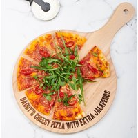 Personalisiertes Pizza-Servierbrett Aus Holz von OakdeneDesigns