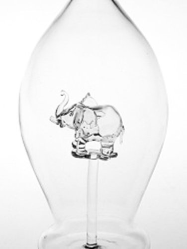 Flasche bauchige Glasflasche Figurenkaraffe mit klarem Elefant innen Zierkaraffe mundgeblasen befüllbar Füllmenge 0,5 L Höhe ca. 30 cm Flasche bauchige Glasflasche Figurenkaraffe mit klarem Elefant innen Zierkaraffe mundgeblasen befüllbar Füllmenge 0,5 L Höhe ca. 30 cm von Oberstdorfer Glashütte