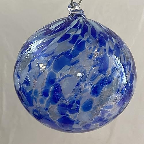 Kugel zum hängen blau Glaskugel Ornament blau bunt Fensterdekoration mundgeblasenes Kristallglas Durchmesser ca.9 cm Oberstdorfer Glashütte von Oberstdorfer Glashütte