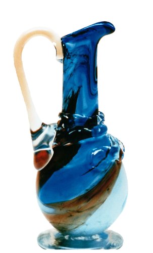 Oberstdorfer Glashütte Krug mit Henkel farbige Glaskaraffe Zierkrug blau beige Weiss marmoriert dekorativer Kristallglaskrug mundgeblasen Höhe ca. 27 cm von Oberstdorfer Glashütte