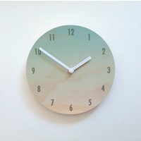 Blaue Blush Wanduhr Aus Holz Mid Century Modern Stille Uhr von ObjectifyHomeware