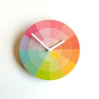 Color Swatch Wanduhr Aus Holz. Einzigartige Farbenfrohe Regenbogen Mid Century Modern Standuhr Analog Uhr Für Küche, Wohnzimmer Oder Schlafzimmer Color Swatch Wanduhr Aus Holz. Einzigartige Farbenfrohe Regenbogen Mid Century Modern Standuhr Analog Uhr Für Küche, Wohnzimmer Oder Schlafzimmer von ObjectifyHomeware