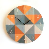 Gegenständliche Gitter Grau/Orange Wanduhr Mit Neutra Ziffern Gegenständliche Gitter Grau/Orange Wanduhr Mit Neutra Ziffern von ObjectifyHomeware