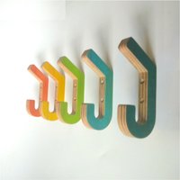 Objektifizierender Wandhaken Aus Sperrholz "J" - Bunt von ObjectifyHomeware