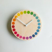Regenbogen Punkte Wanduhr Aus Holz. Einzigartige Farbenfrohe Mid-Century Minimalist Moderne Lautlose Analoge Uhr Für Küche, Wohnzimmer Oder Regenbogen Punkte Wanduhr Aus Holz. Einzigartige Farbenfrohe Mid-Century Minimalist Moderne Lautlose Analoge Uhr Für Küche, Wohnzimmer Oder von ObjectifyHomeware