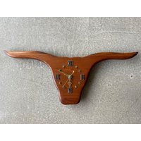 Vintage Stier Kopf Holz Skulptur Uhr Mid Century von Objectmod