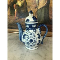 Vintage Handbemalt Chinoiserie Blau Und Weiß Teekanne von ObjectsOfDesire8