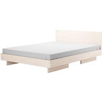OUT Objekte unserer Tage - Zians Bett Large mit Kopfteil 180 x 200 cm, Esche gewachst mit Weißpigment von OUT Objekte unserer Tage