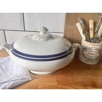 Art Déco. Schlammpflaume. Terrine Mit Deckel Von Staffordshire Ware. Servier Schüssel von Ocovintage