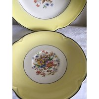 Vintage Johnson Brothers Gelbe Teeplatte. Größe Um 1930. Art Déco von Ocovintage