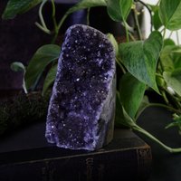 Wunderschöne Schwarze Amethyst Geode - Heilkristalle, Geoden, Druse, Edelsteine von OddsAndEndsCuriosity