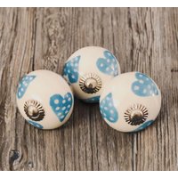 10Er Keramik Möbelknäufe in Türkis Blau Weiß 10Er Keramik Möbelknäufe in Türkis Blau Weiß von OddsAndKnobs